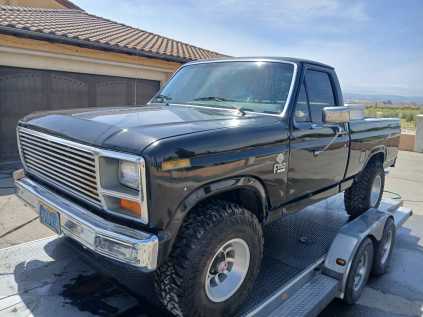 Ford F 150   4 x 4  1986